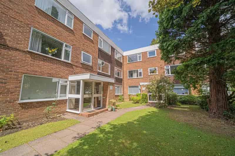 2 Bedroom Apartment for Sale in Solihull