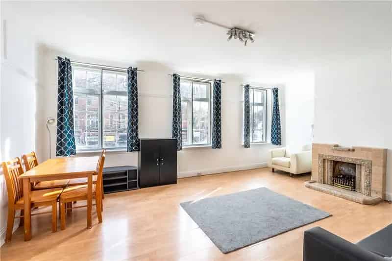 2 Bedroom Flat Streatham Hill Station Tooting Bec Common Garden