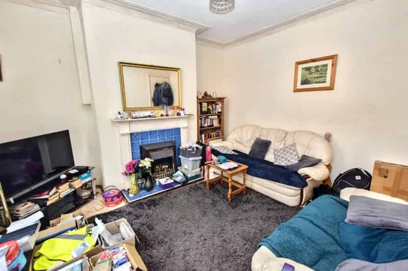 Two Double Bedroom House For Sale Needs Refurbishment