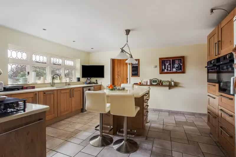 4 Bedroom Detached House for Sale in Landford Wood New Forest