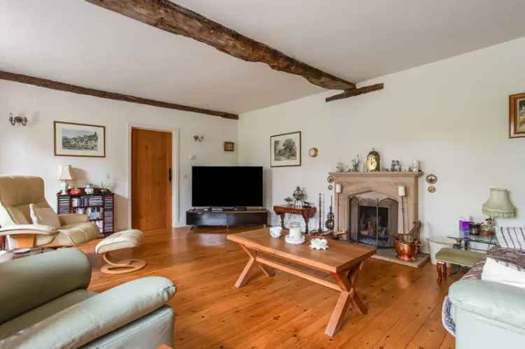 4 Bedroom Detached House for Sale in Landford Wood New Forest