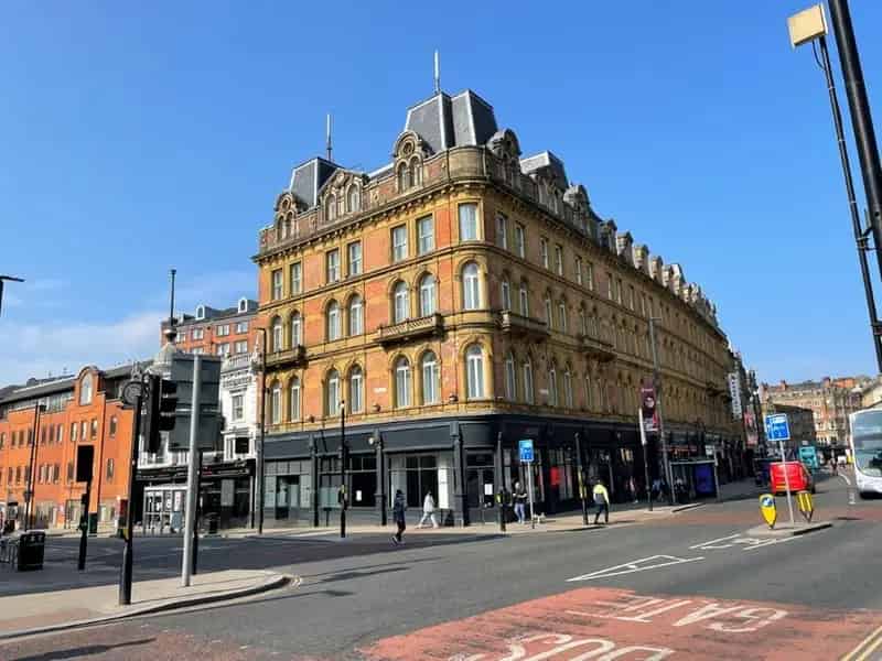 Commercial property For Rent , Leeds, England