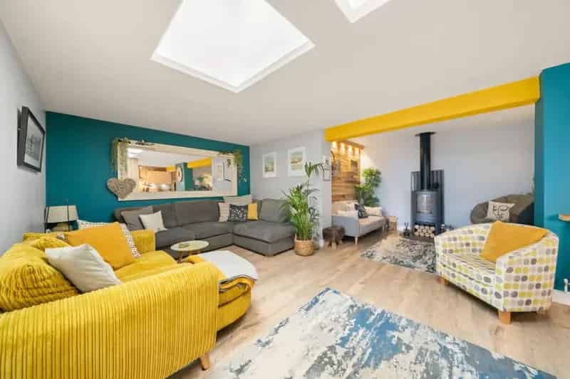 3 Bedroom Detached House for Sale in The Burg Basingstoke