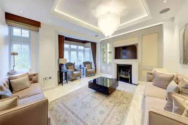 Knightsbridge Hyde Park 3-Bedroom Apartment for Sale