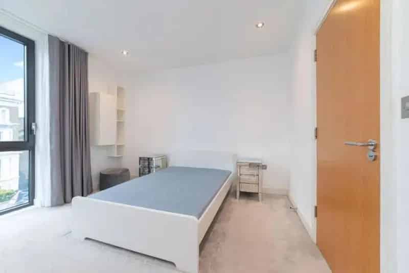 Two Double Bedroom Flat Modern Building Chain Free Roof Terrace Lift Bike Storage