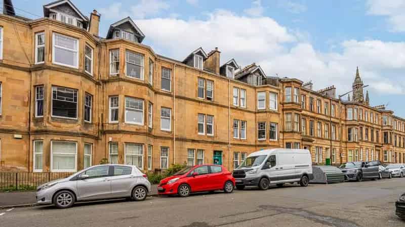 3 Bedroom Flat for Sale Shawlands