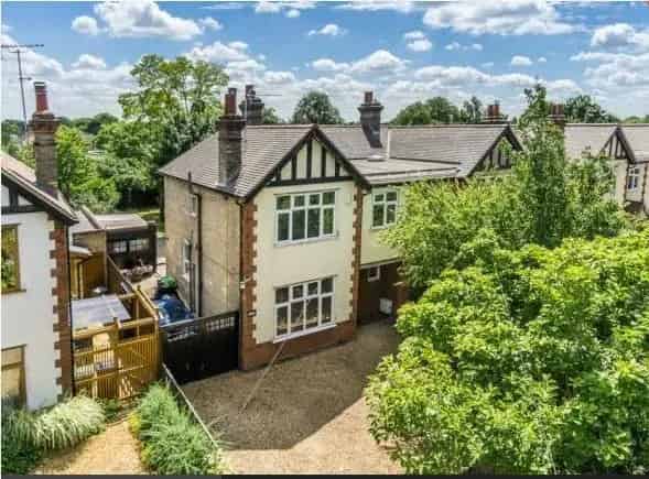 4 bedroom semi detached house for sale