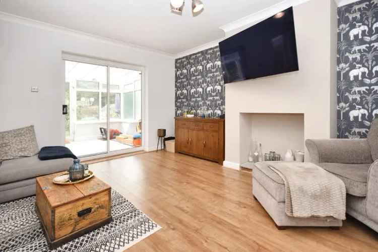 House For Sale in Wakefield, England