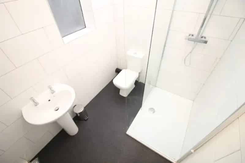 1 bedroom House of Multiple Occupation
 To Rent