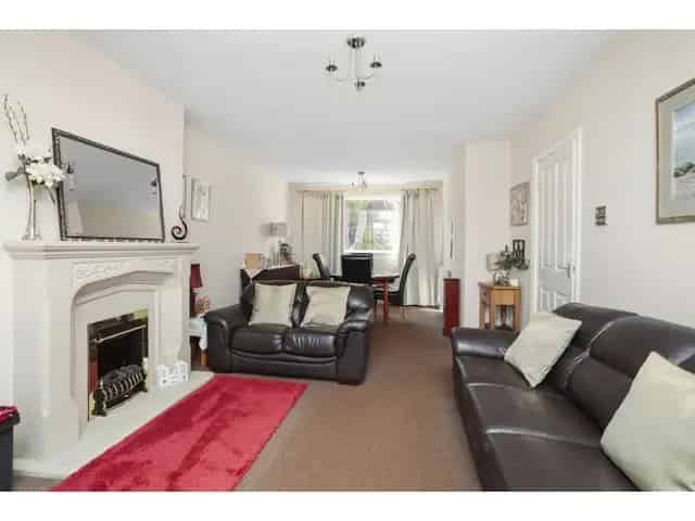 3 Bedroom End Terraced House with Sea Views for Sale