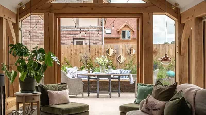 Daisy Bank Oak Framed Houses