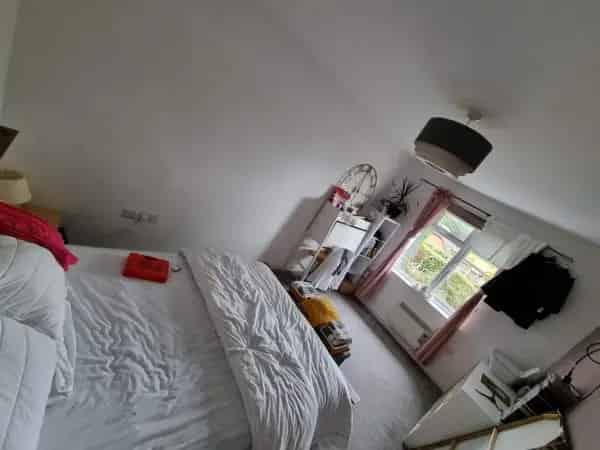 Spacious Bungalow Near Stevenage