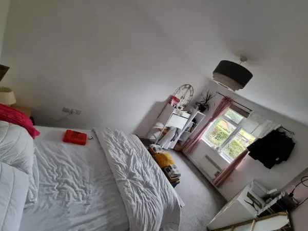 Bungalow For Rent in East Hertfordshire, England