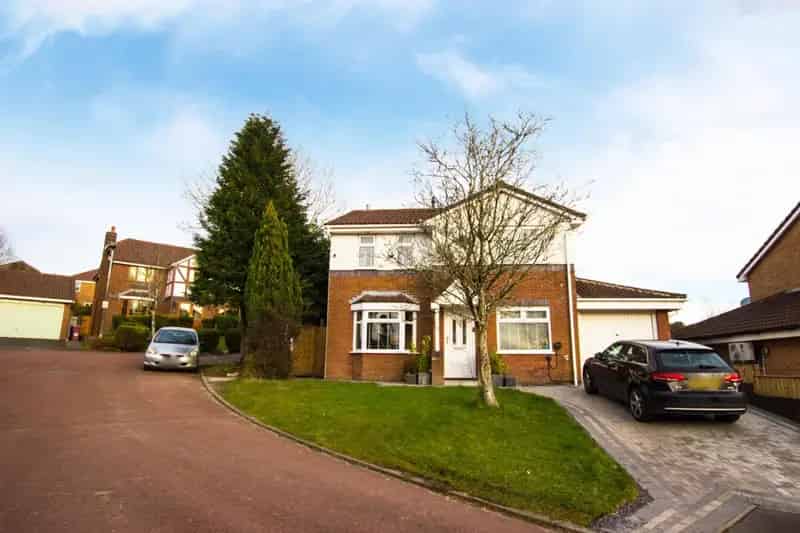 4 Bedroom Detached House To Let Beardwood