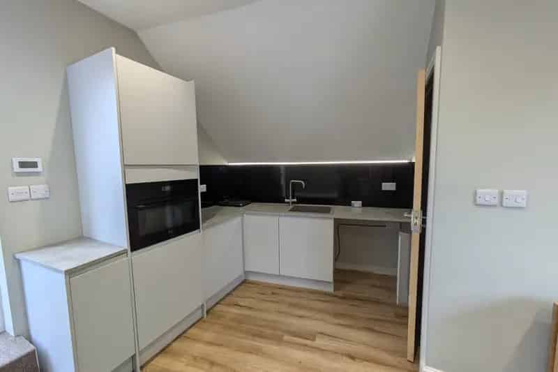 1 Bed Studio Apartment Melksham Town Centre Bills Included