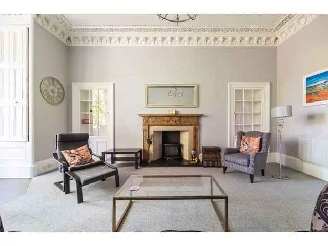 2 Bedroom Flat for Sale in Edinburgh West End