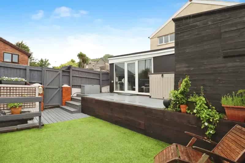 2 Bedroom End Terrace House Tongwynlais