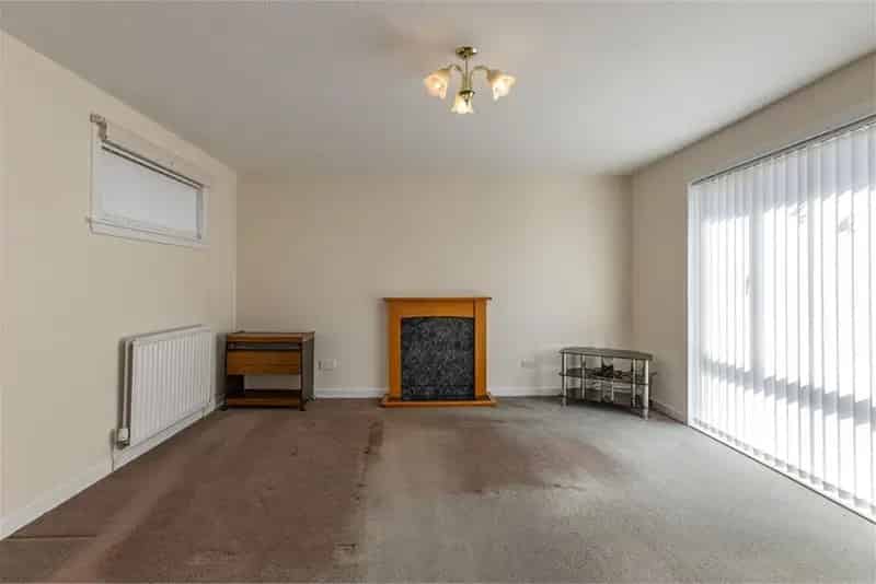 3 Bed Terraced House Tweedbank 2 Reception Rooms Family Home