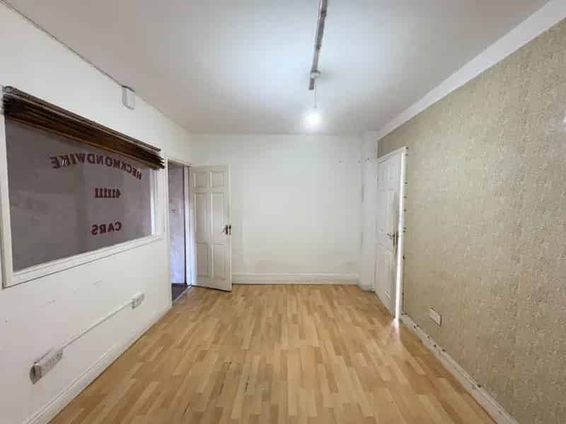 Commercial Property To Let Heckmondwike