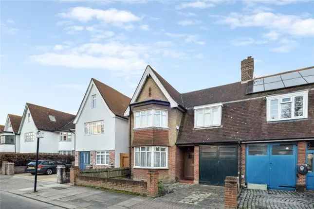 3 Bed House for Sale in Multon Road London SW18