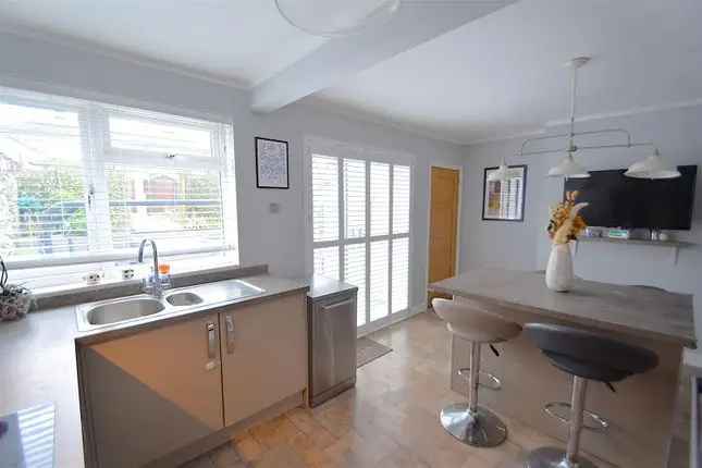 Stylish Mid-Terrace House in Shirehampton Bristol