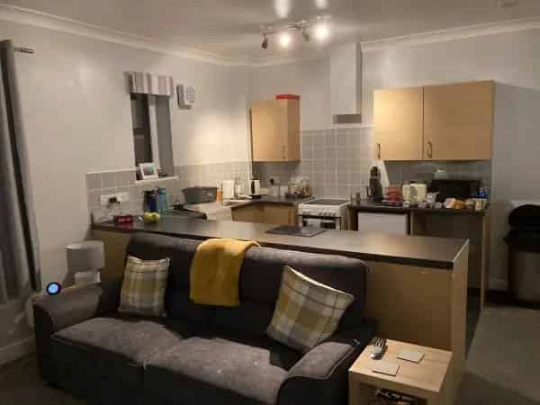 Spacious 1 Bedroom Flat Horsham Town Centre