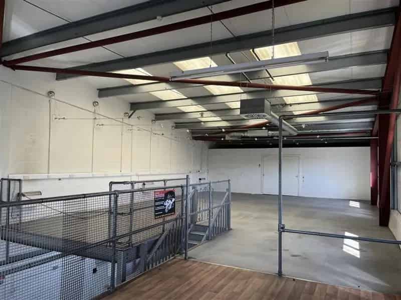 Warehouse Unit To Let Cardiff 3444 sq ft