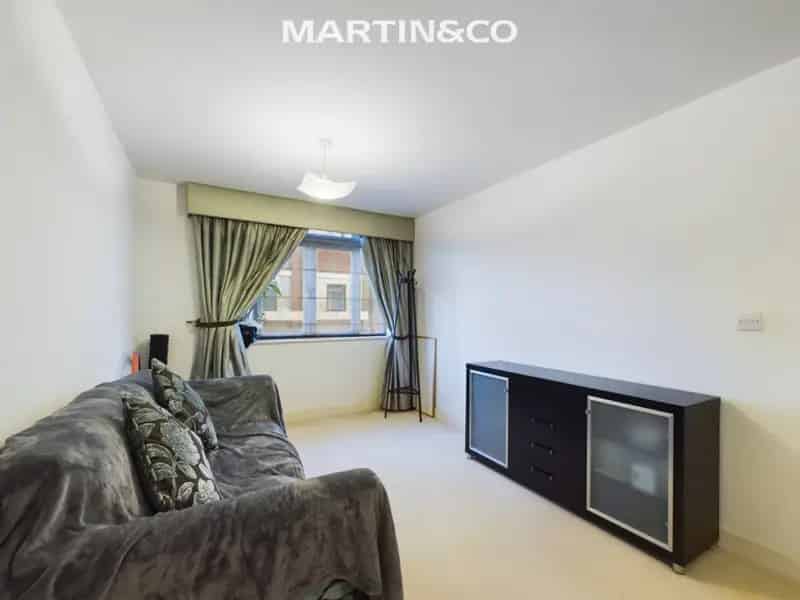 2 bedroom Flat
 For Sale