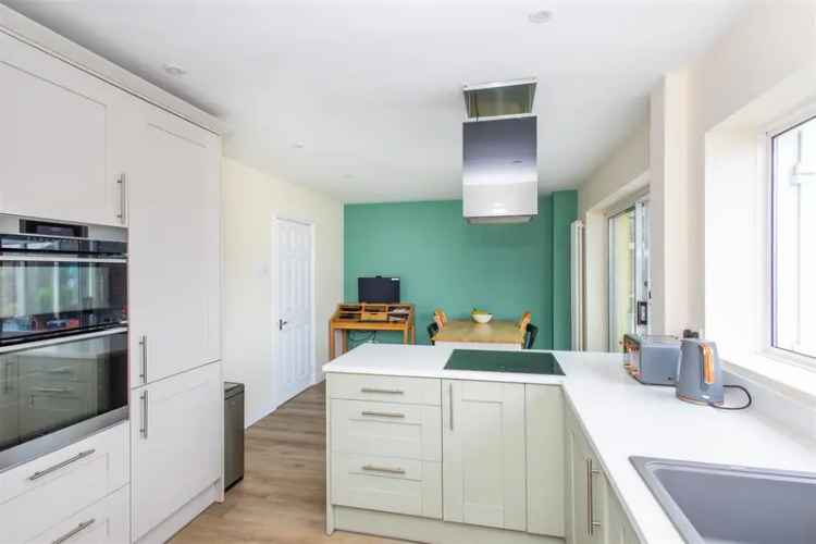 4 Bedroom Semi Detached House to Rent
