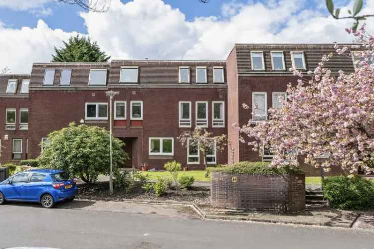 2 Bedroom Flat to Rent in Hyndland