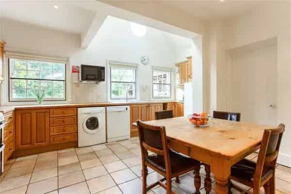 Family Home with Orangery and Potential Annexe