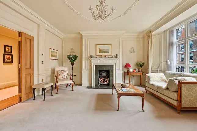 Flat for sale in Weymouth Street, Marylebone Village, London W1G