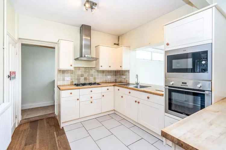  For Rent in Stanley Park Road, London, England