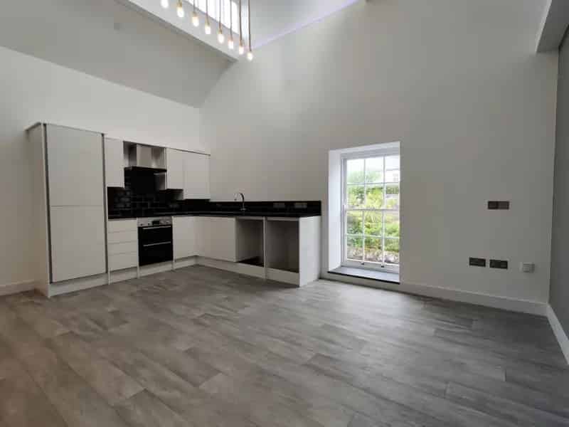 2 Bedroom House To Rent Available 2025