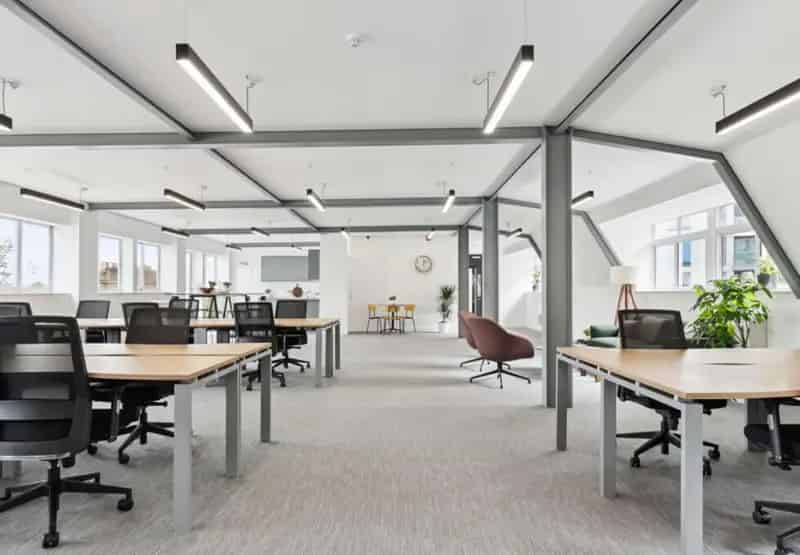 Serviced Offices Hammersmith Art Deco Building 40-100 People