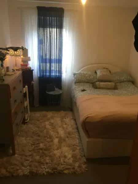 2 Double Bedroom Flat Town Centre