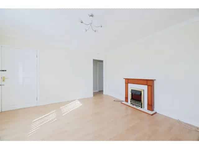 2 Bedroom Flat for Sale in Montrose