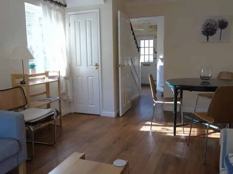 3 Bedroom Semi-Detached House to Rent in Temple Cowley