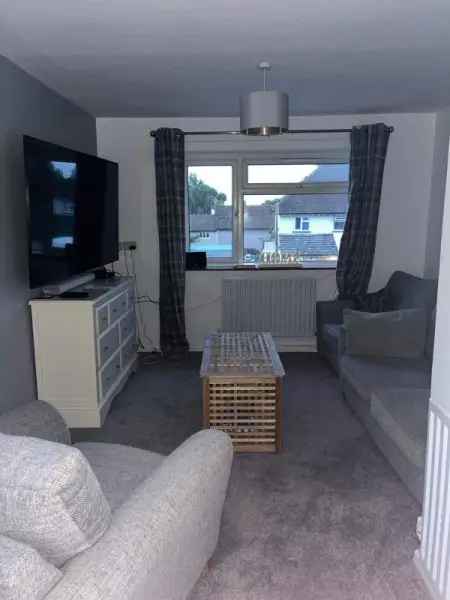 Flat For Rent in Arun, England