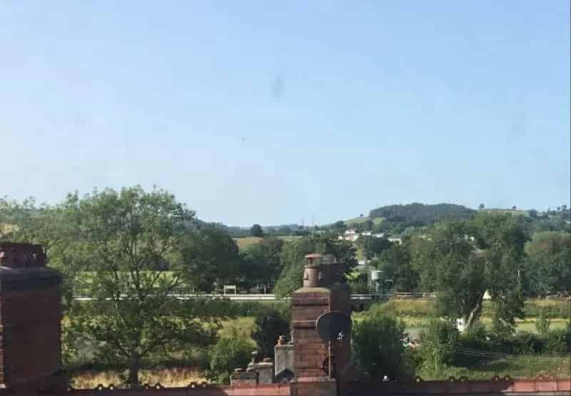 2 bed house for sale