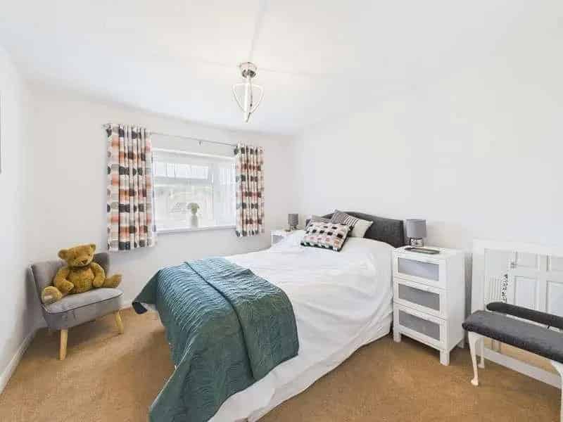 4 Bed Detached House For Sale