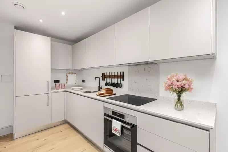 High Spec Apartment with Private Balcony 10 Year Warranty