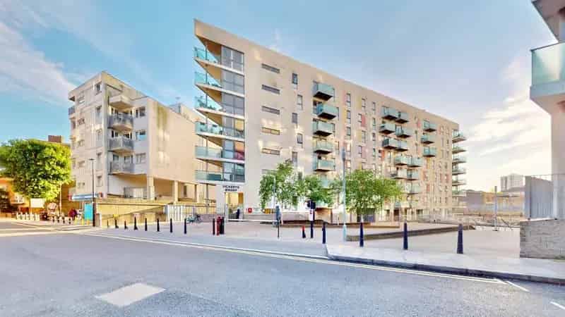 2 Bedroom Apartment House to Rent Near Canary Wharf