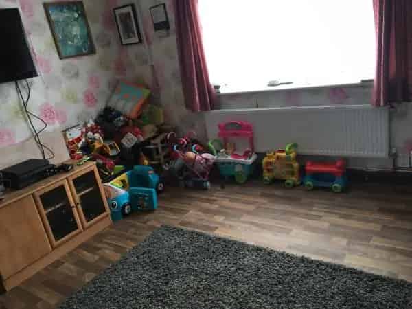 3 Bed House Near Amenities Large Garden Family Home