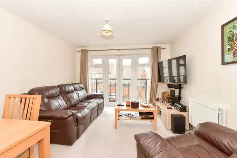2 Bedroom Coach House for Sale No Onward Chain