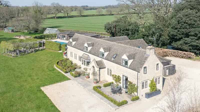 5 Bedroom Detached House for Sale in Cirencester
