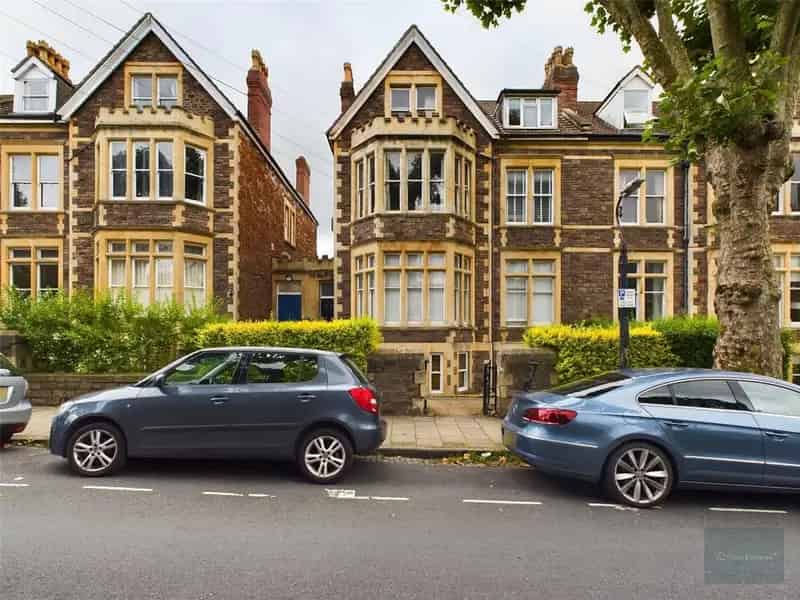 Clifton Studio Flat to Rent - Furnished