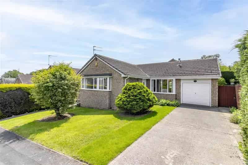3 Bedroom Detached Bungalow House to Rent
