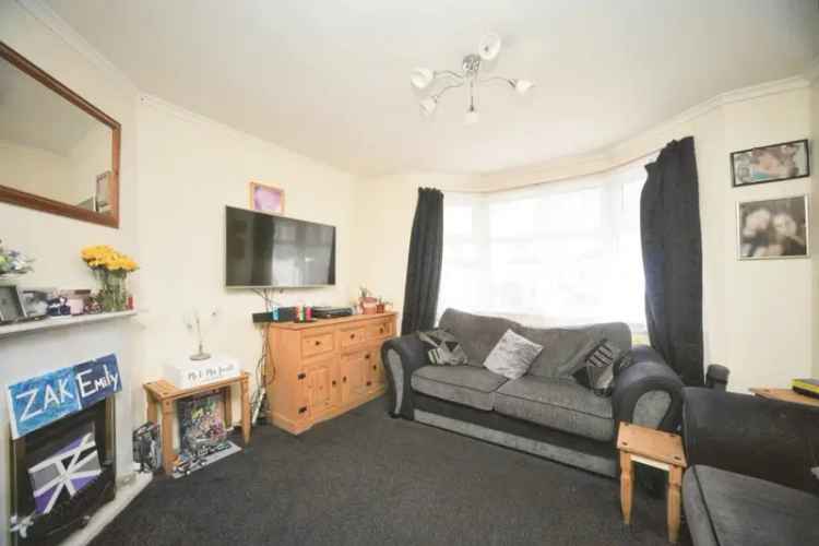 3 Bed Terrace House Alcombe Near Amenities and Schools