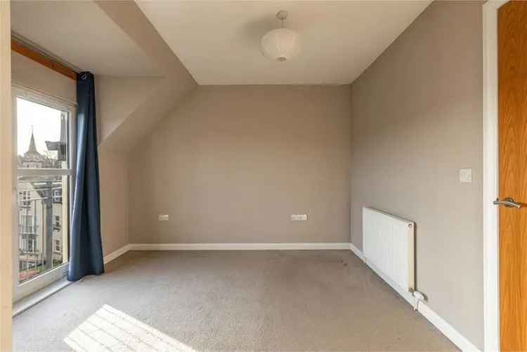 3 Bed Townhouse with Garage Near Jedburgh High Street